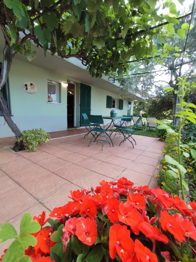 Independent Apartment With A Fabulous Patio - Casa Penny Cisano sul Neva ภายนอก รูปภาพ